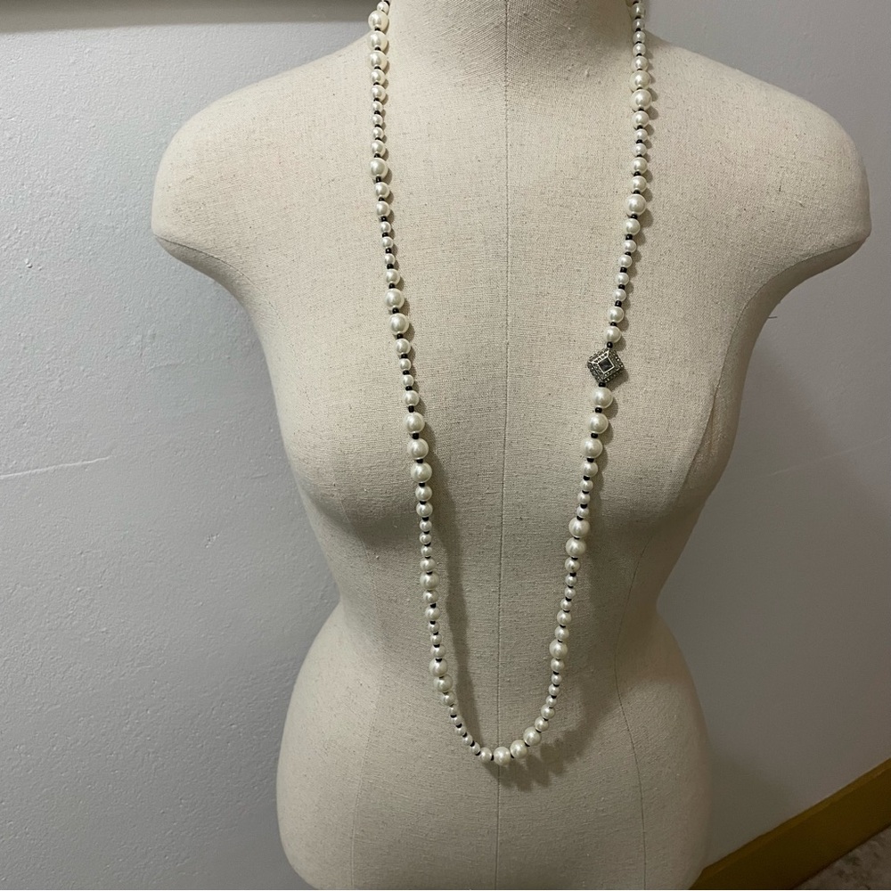 Elegant Hand Crafted White Pearl Necklace
